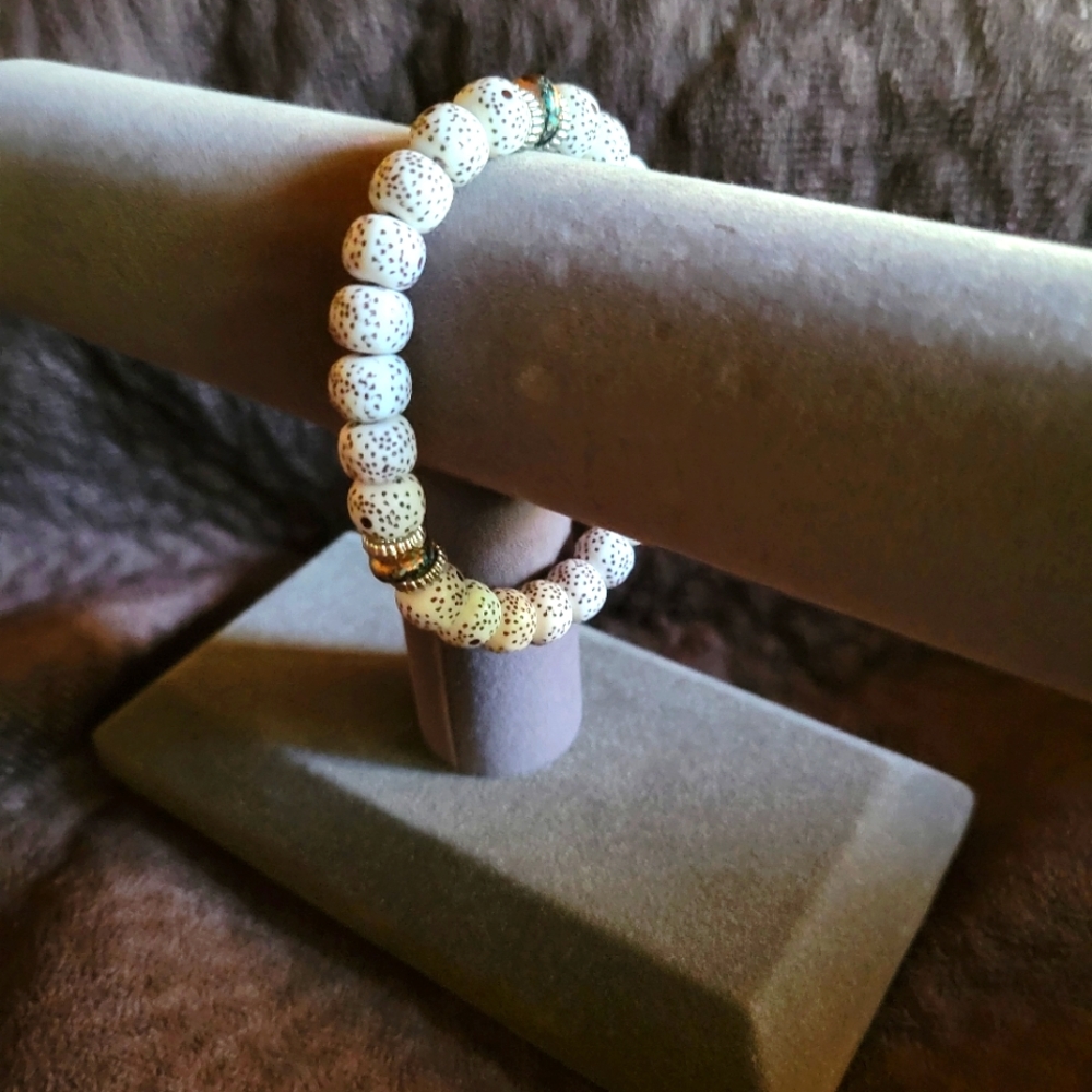 Women's Bracelet Volcanic Stone